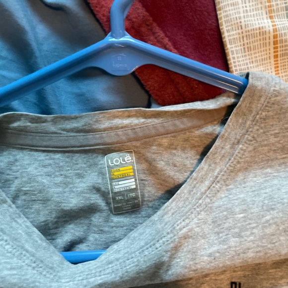 shirt - Picture 2 of 3